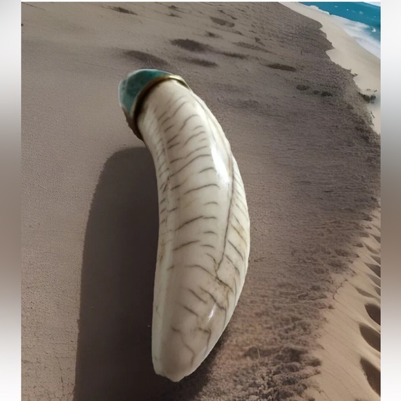 Unique ethnic tibetan tribal amulet pendant yak bone,tusk & horn shape handmade - Picture 4 of 9